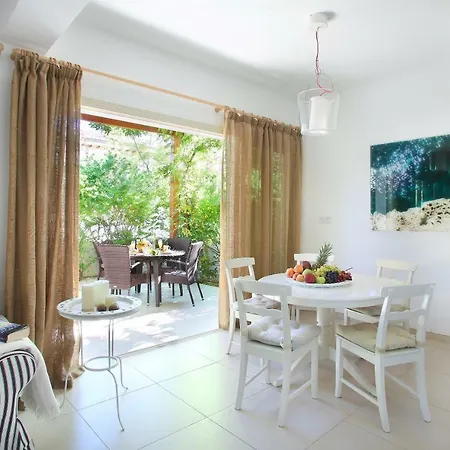 House 14, The Artisan Villa *